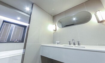 sillim dominic hotel