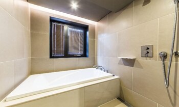 sillim dominic hotel
