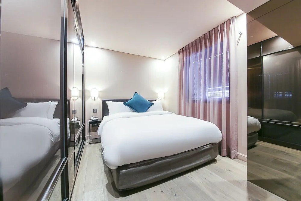 sillim dominic hotel