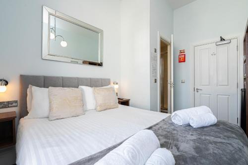 ocean stays hotel plymouth