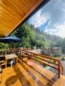 wooden huts in mestia