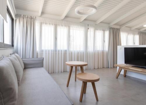 marble luxury suites