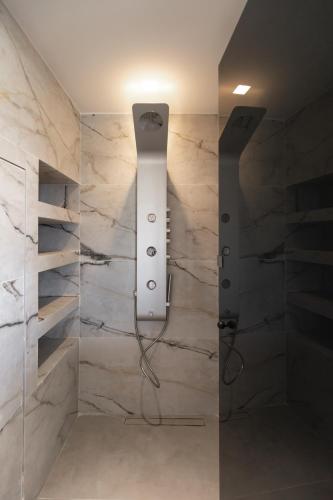 marble luxury suites