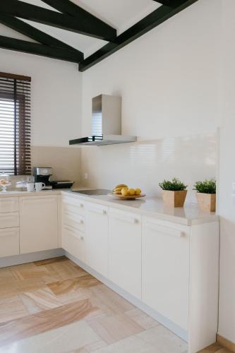 marble luxury suites