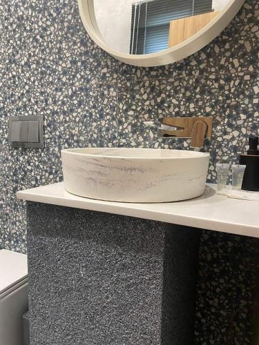 marble luxury suites