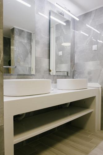 marble luxury suites