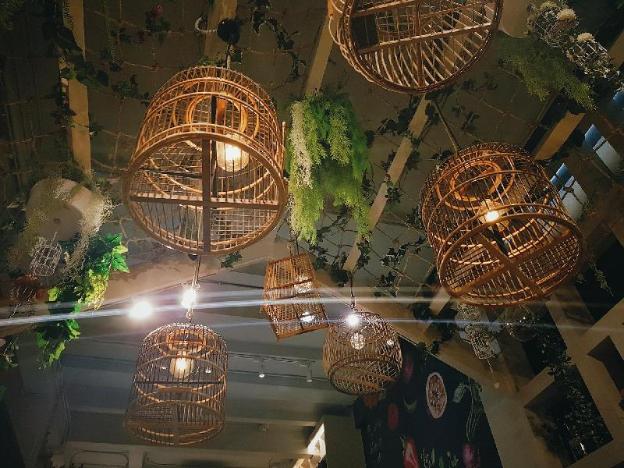 kinnon deluxe hostel coworking cafe
