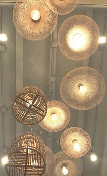 kinnon deluxe hostel coworking cafe