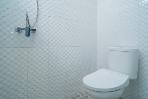 reddoorz near sindu kusuma edupark 3