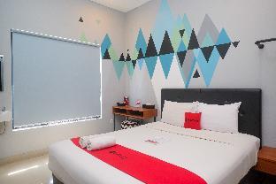 reddoorz near sindu kusuma edupark 3