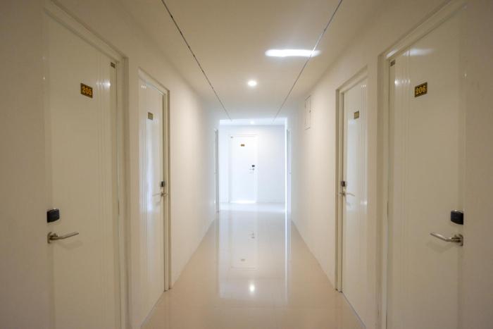 reddoorz plus near solo baru