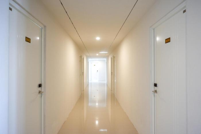 reddoorz plus near solo baru