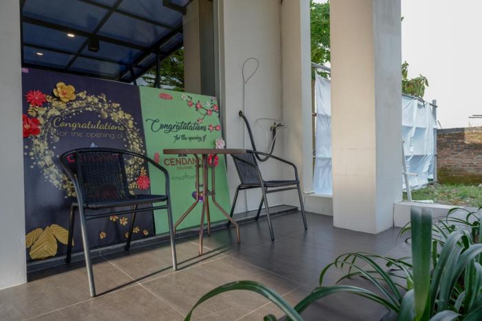 reddoorz plus near solo baru