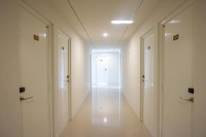 reddoorz plus near solo baru