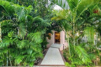 khushana villa by baywatch stayzz