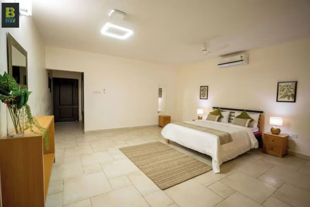 khushana villa by baywatch stayzz