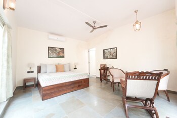 Rann Baagh Ranthambore,,3 star