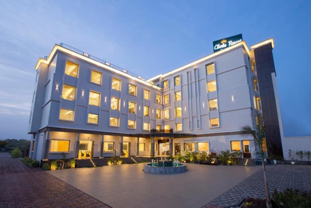 clarks resort bandanwara