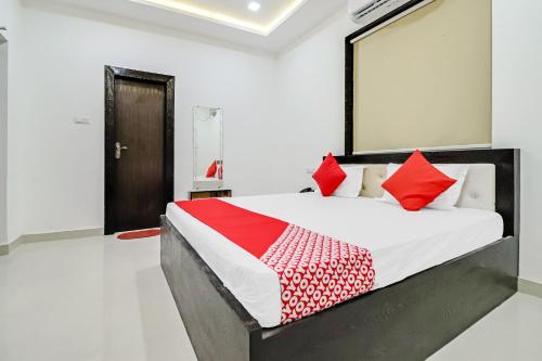 Anand Sewa Dham,Mathura>>Agra,2 star