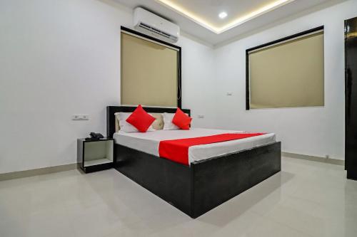 Anand Sewa Dham,Mathura>>Agra,2 star