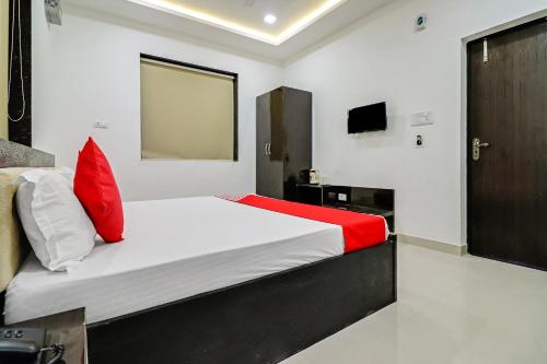 Anand Sewa Dham,Mathura>>Agra,2 star