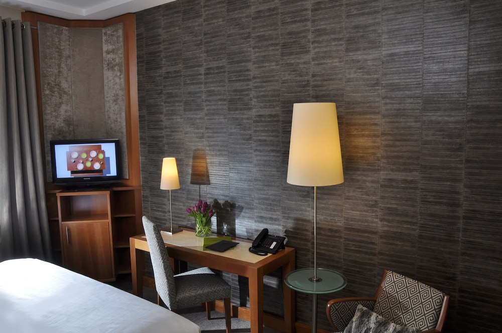 hotel eggers
