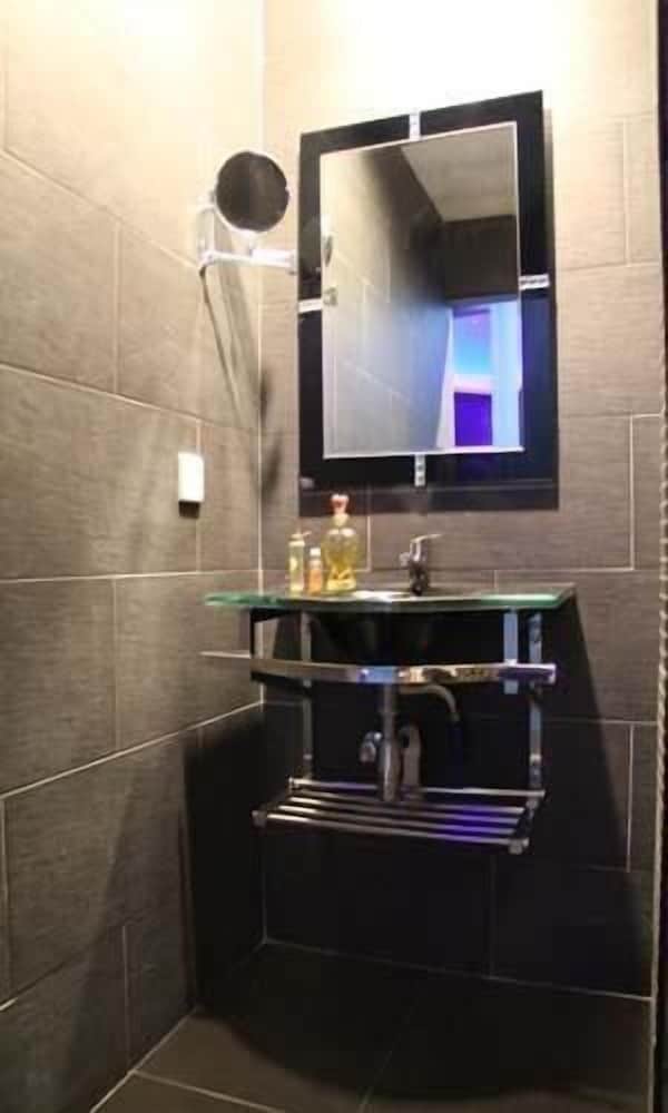 love inn boutique hotel