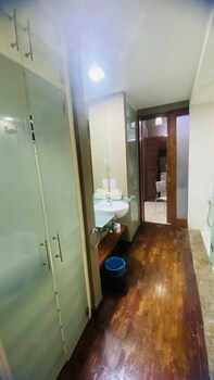 peninsula residents all suite