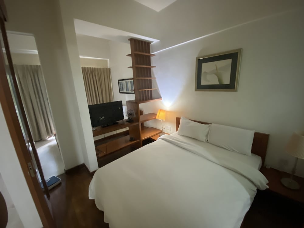 peninsula residents all suite