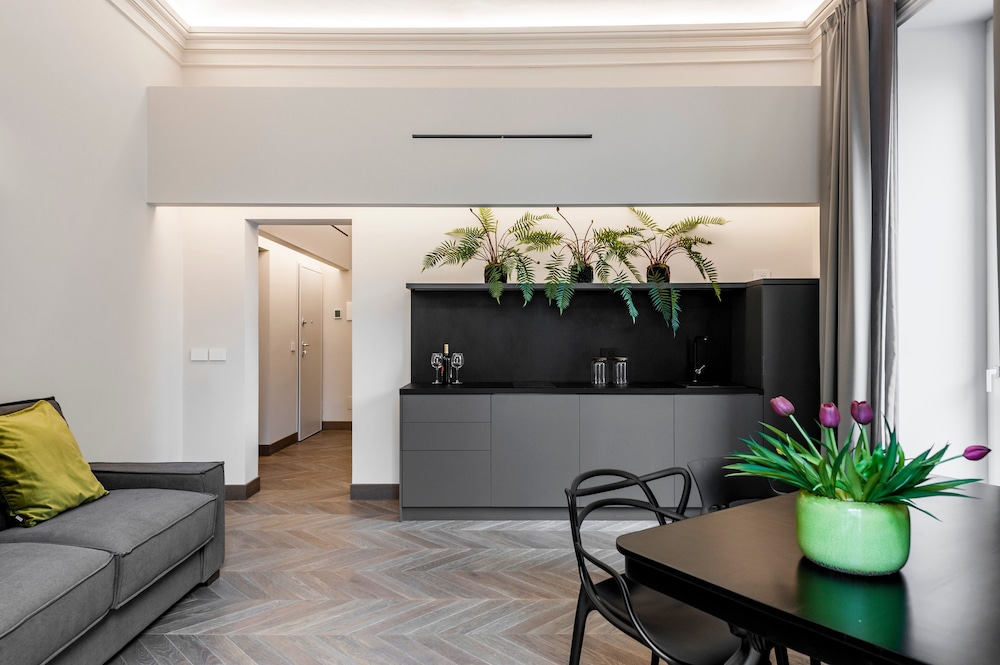 ferrini home etnea portrait