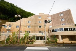 takaone activityandstay