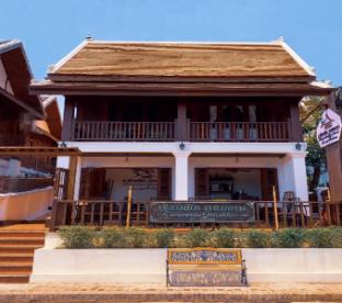 riverside guesthouse luang prabang