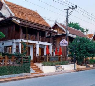 riverside guesthouse luang prabang