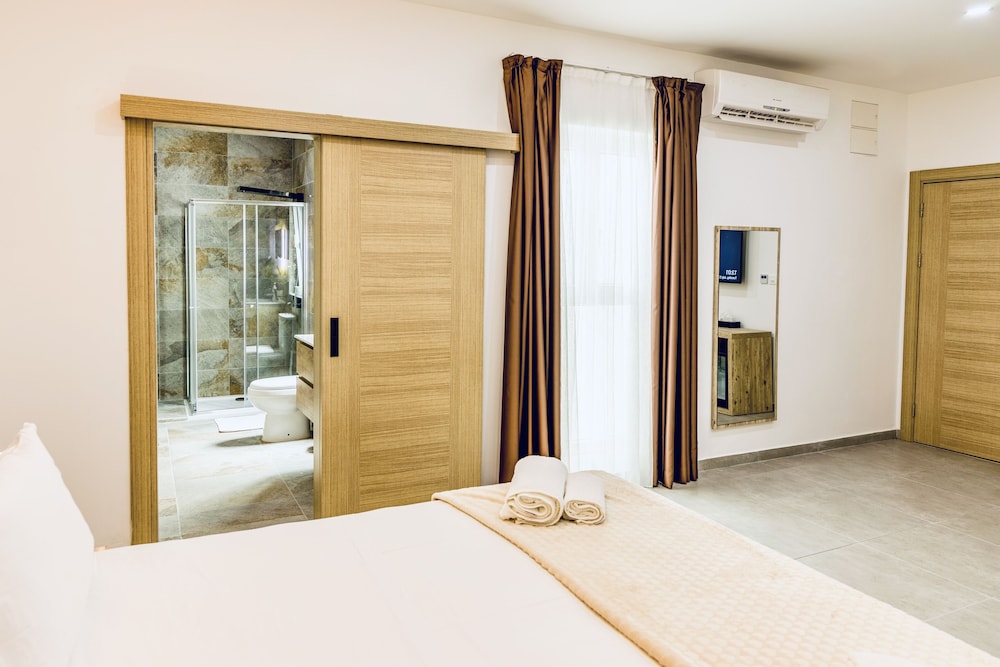 the mike hotel