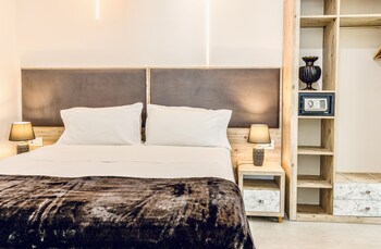 the mike hotel