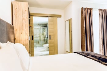 the mike hotel