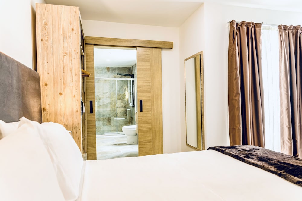 the mike hotel