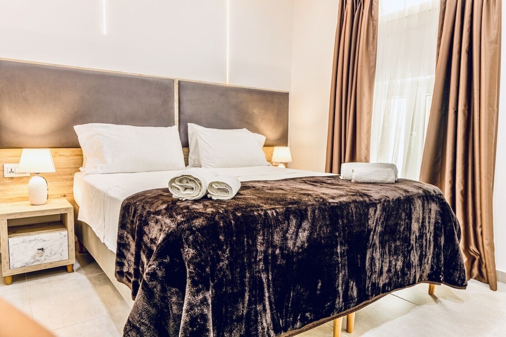 the mike hotel