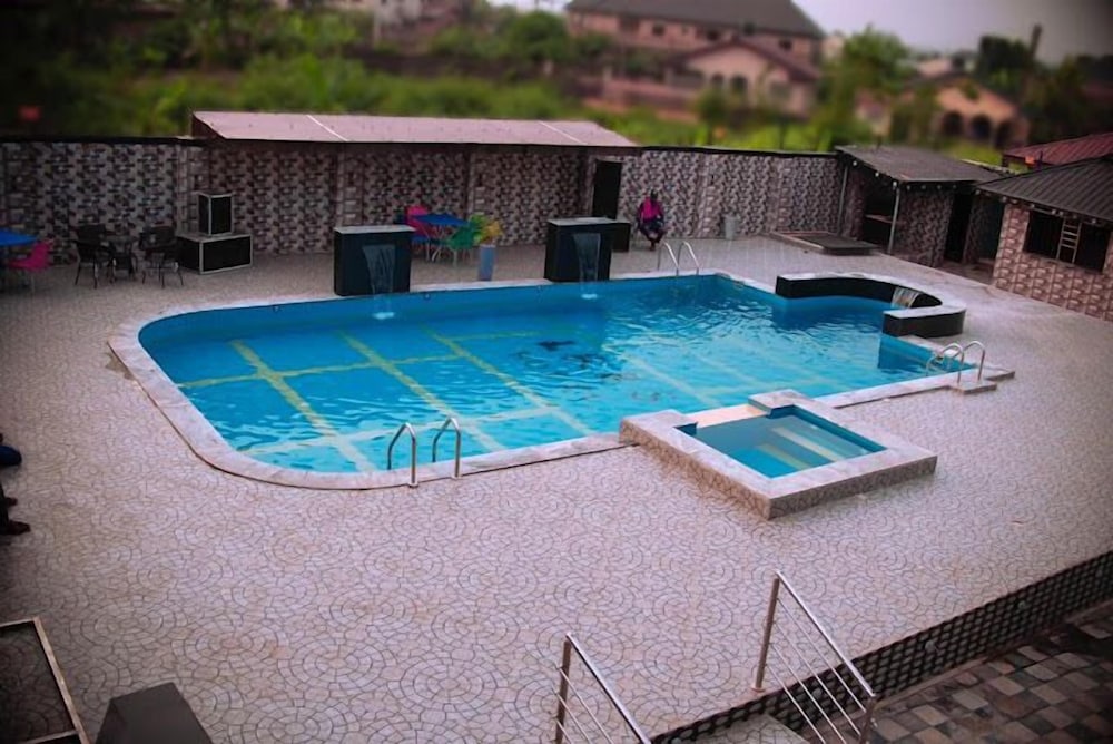 lawsons residence and suite