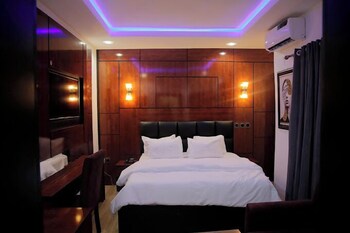lawsons residence and suite