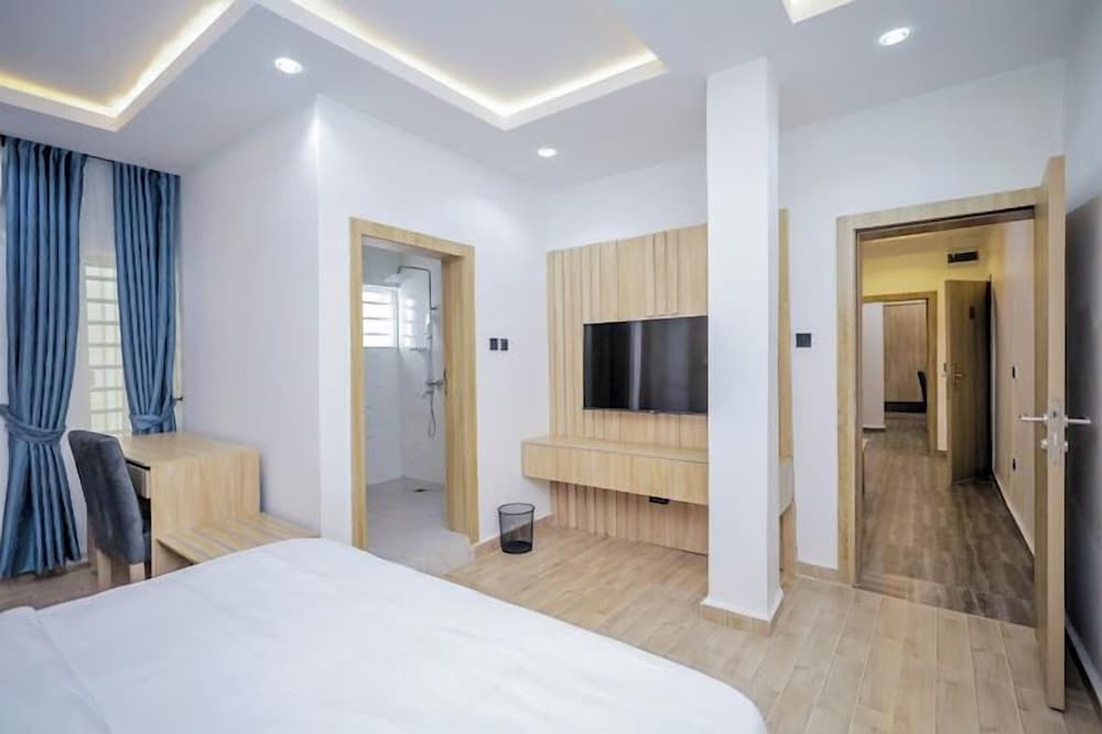 lawsons residence and suite