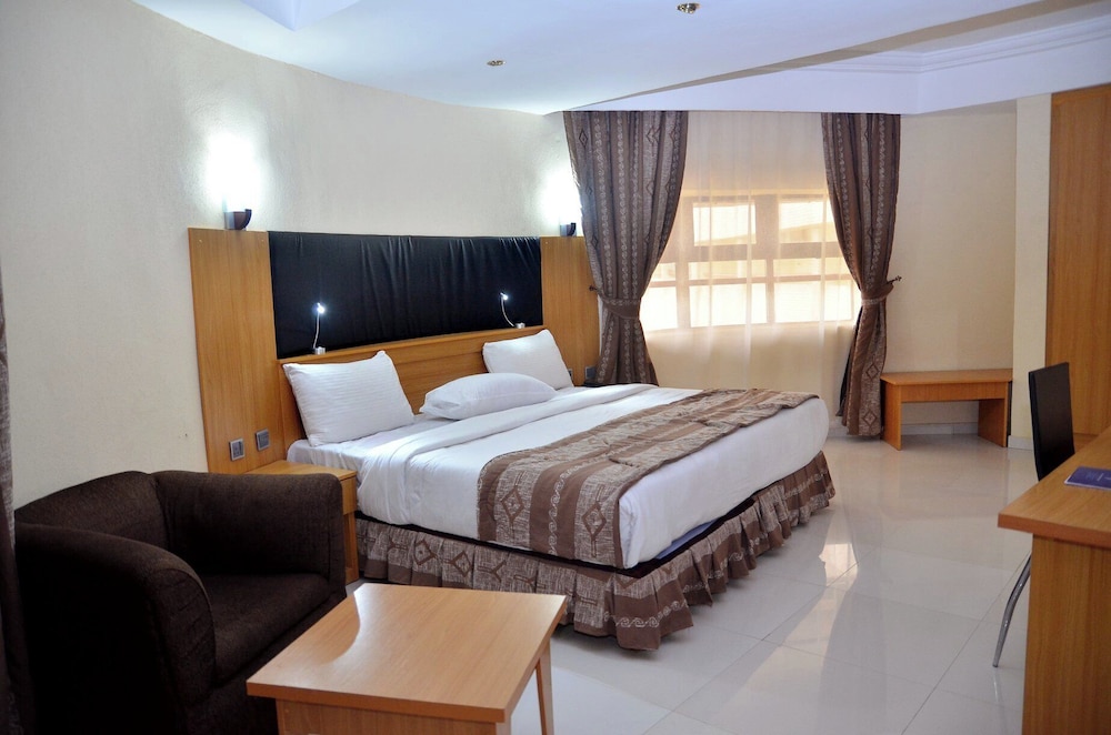 lawsons residence and suite