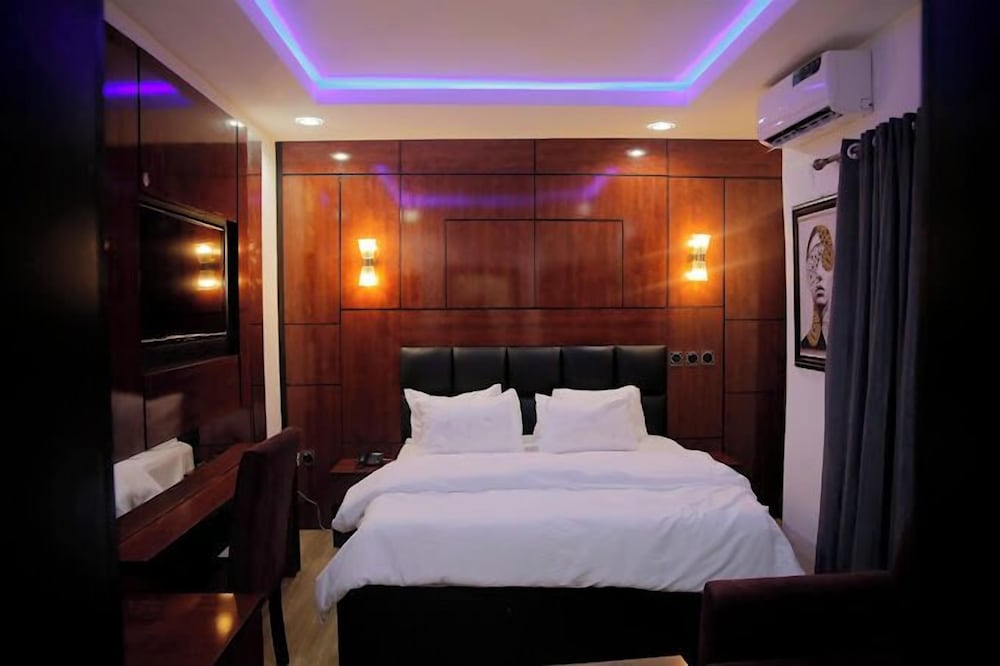 lawsons residence and suite