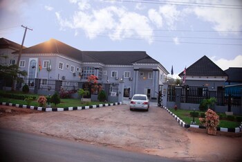 lawsons residence and suite