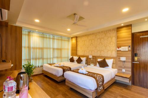 mahadev inn pokhara