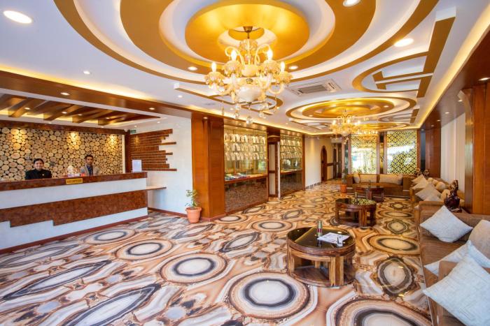 mahadev inn pokhara