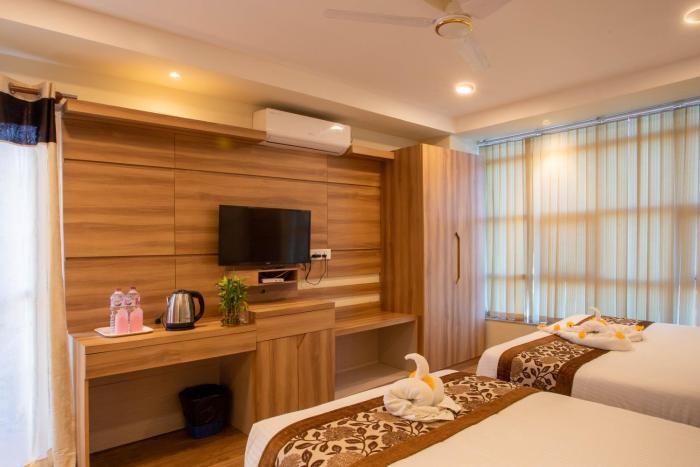 mahadev inn pokhara