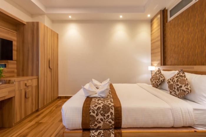 mahadev inn pokhara