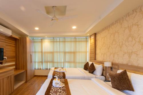 mahadev inn pokhara