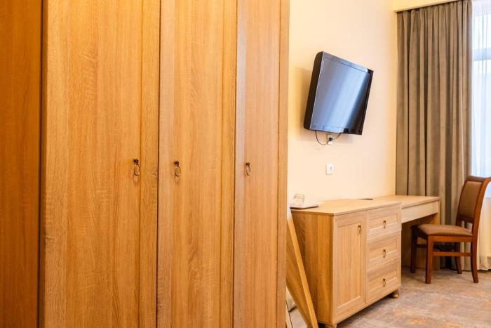 pensiunea floarea soarelui brasov